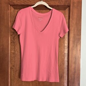 Lilly Pulitzer Tee V Neck size Medium